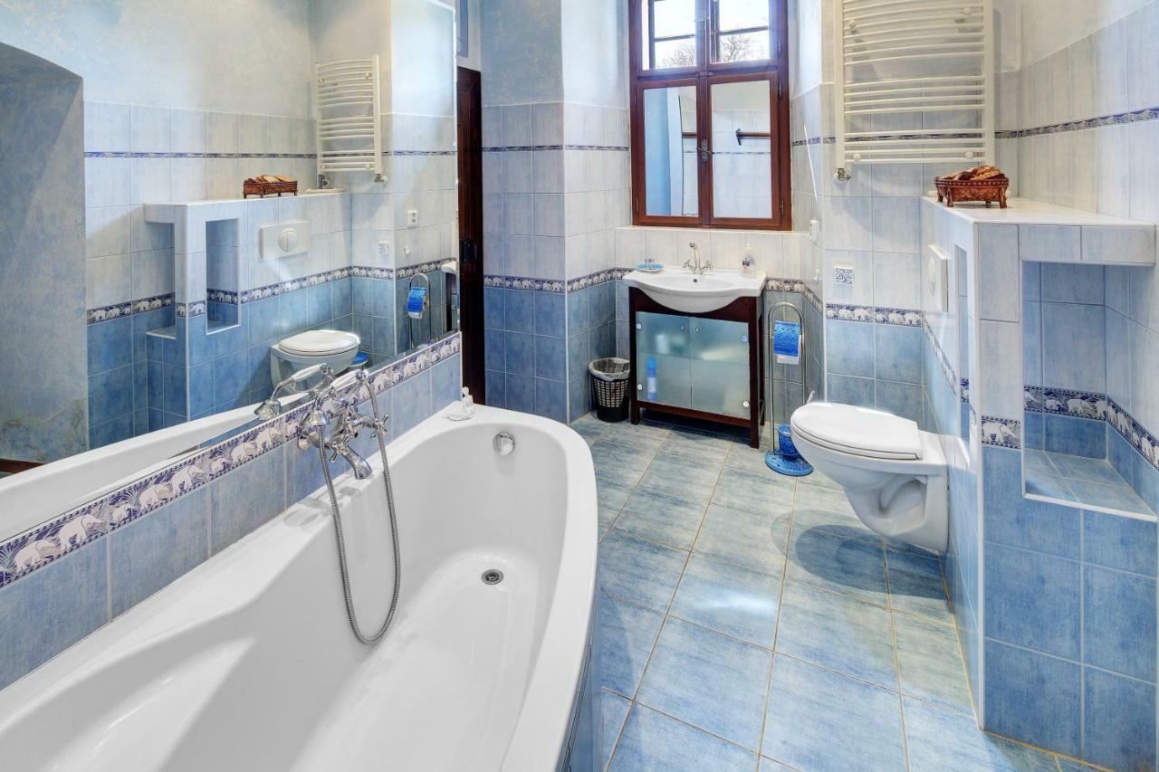 Dům zámeckých kaplanů Valec Exterior foto
